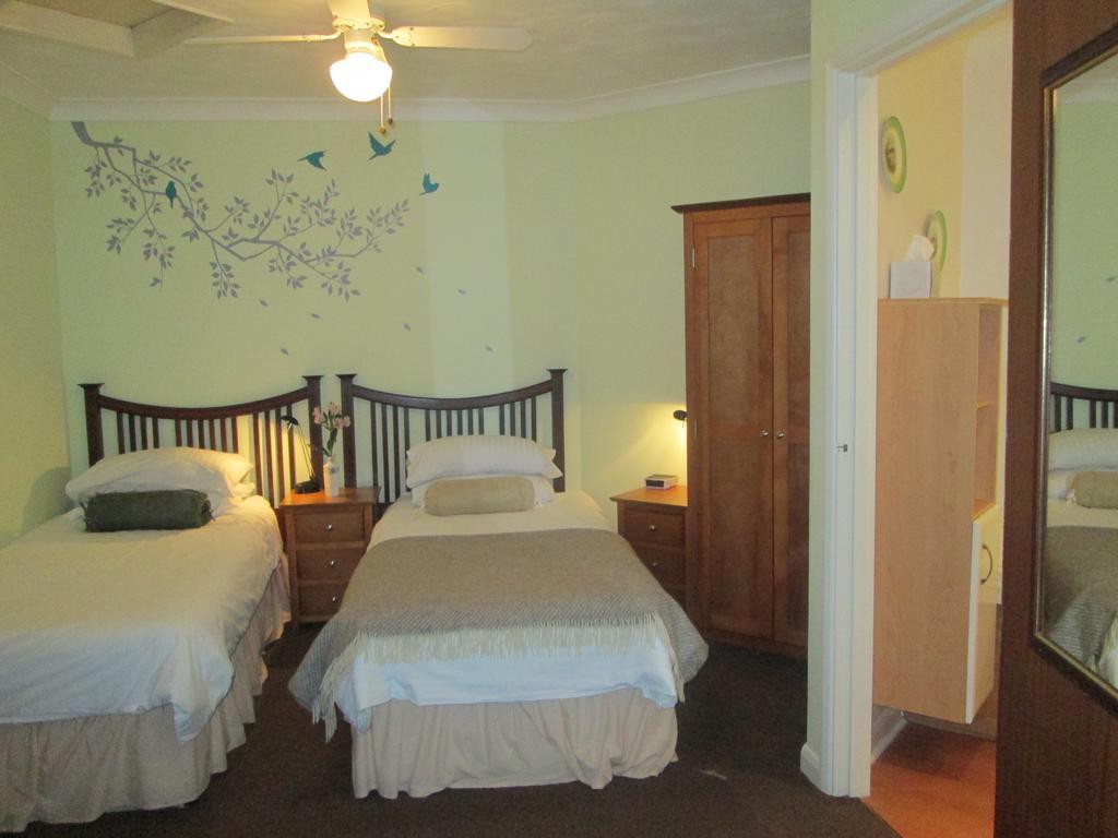 Crossways House Bed And Breakfast East Cowes Habitación foto